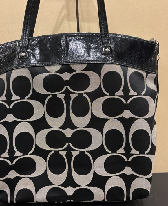 2 Coach Black and Cream Designer Tote Bag - Picture 6 of 13